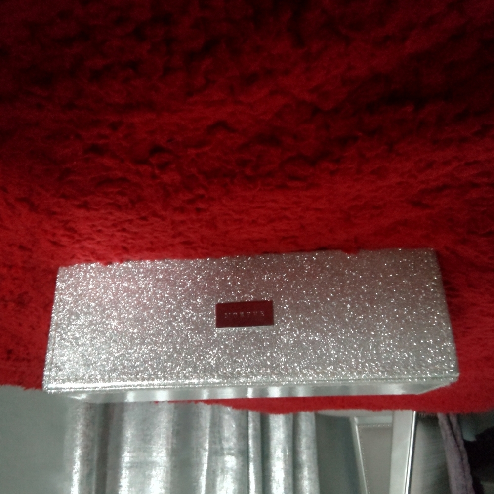 Morphe brush storage and make up box